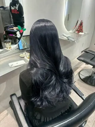 セミロング モデル支持率Ｎｏ．1 透明感グレージュのヘアスタイル