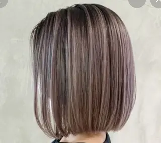 ミディアム GLOW face by urumaのヘアスタイル