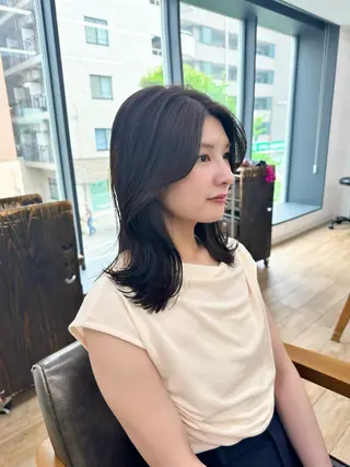 ミディアム カラー パーマ ヘアアレンジ メンズ キッズ レイヤーカット/ 巻ける縮毛矯正のヘアスタイル