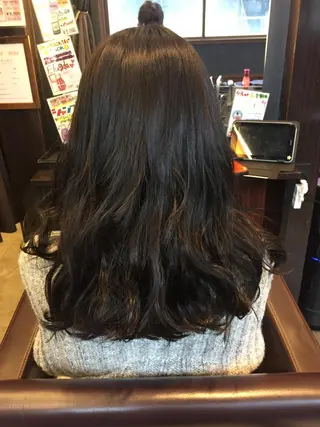 セミロング 金澤 愛のヘアスタイル