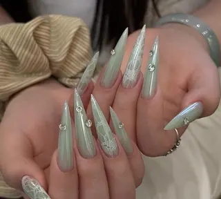ネイル Pure&Rich Nailのネイルデザイン