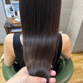 ロング Unique ユニークのヘアスタイル
