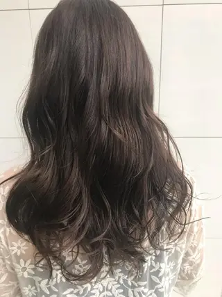 ロング カラー SUZUKA .のヘアスタイル