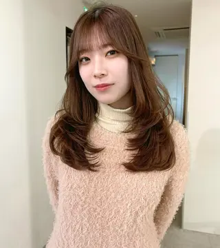 ロング YAMADA AIKAのヘアスタイル