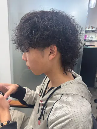 パーマ メンズ メンズヘア カット、パーマ特化のヘアスタイル