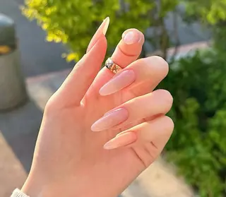 ネイル Dione Nail きよみのネイルデザイン