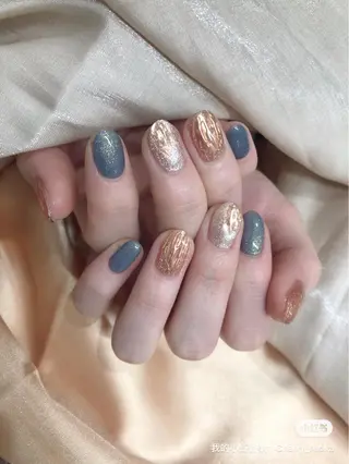 ミディアム ネイル Blowe ニュアンスのネイルデザイン