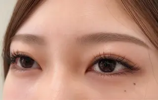 マツエク・マツパ SINCERELY シンシアリー🌈のネイルデザイン