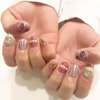 ネイル 板垣 綾乃のネイルデザイン