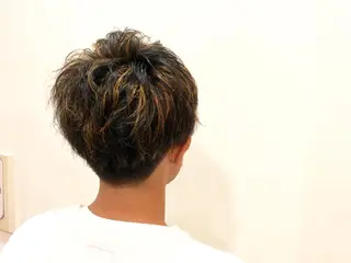 カラー メンズ 神崎 拓人のヘアスタイル