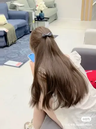 カラー 透明感ベージュ🤎 ナチュラルレイヤーのヘアスタイル