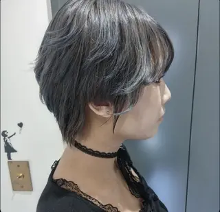 ショート セナ✨ ブリーチカラーのヘアスタイル