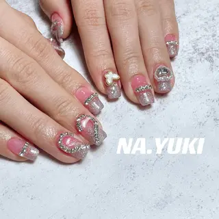 ネイル 🦋 Queenieのネイルデザイン