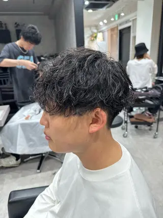 ショート パーマ メンズ ユウ🪄 パーマ指名No1のヘアスタイル