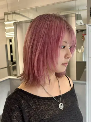 ショート カラー ハイトーン推しカラー Shosei/心斎橋のヘアスタイル