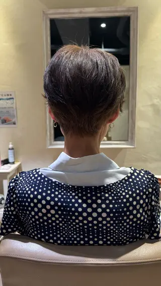 ショート 小松 陽香のヘアスタイル