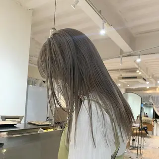 セミロング カラー 本間 結衣のヘアスタイル