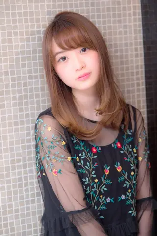 セミロング キッズ メンズ ヘアアレンジ パーマ カラー ネイル マツエク・マツパ lore下北沢 Officialのヘアスタイル