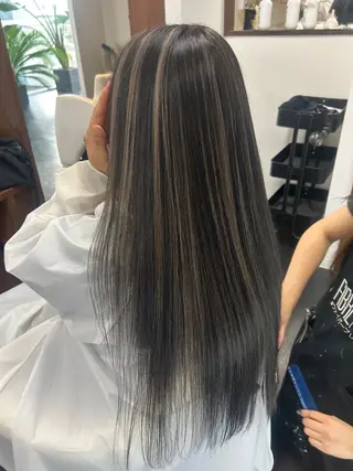 ロング 桝田 友美のヘアスタイル