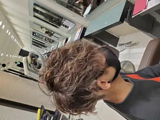 ショート パーマ EARTH 池田 雄太のヘアスタイル