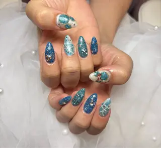 ネイル 𝐁𝐞𝐥𝐥 𝐦𝐞のネイルデザイン