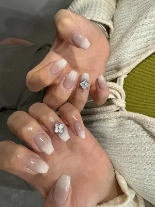 ネイル LAVISH 大和店 🤱子連れ大歓迎のネイルデザイン