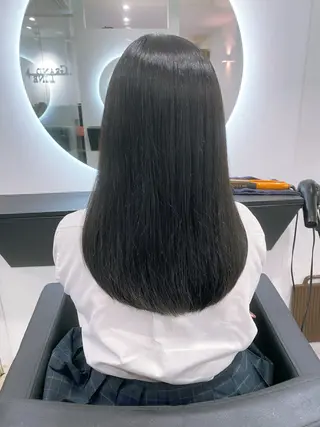 ロング 友田 千栄のヘアスタイル