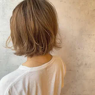 ミディアム カラー 池田 真由美のヘアスタイル