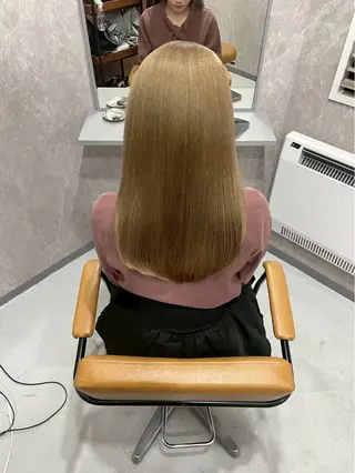 カラー Maison Toi 山﨑 麻生のヘアスタイル