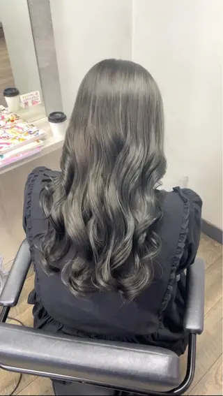 ロング カラー 愛　莉/兵庫・加古川 美容室/艶カラーのヘアスタイル