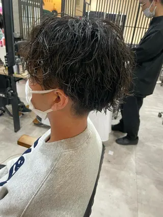 パーマ メンズ 勝毛 広貴のヘアスタイル