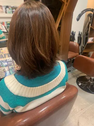ミディアム 吉田 茉生のヘアスタイル