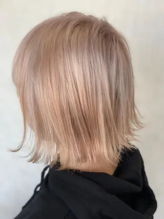 ショート カラー LUXBE LUCEのヘアスタイル