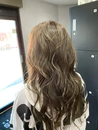ロング カラー 菊地 旬のヘアスタイル