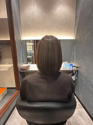 ショート カラー 嵯峨 陽色のヘアスタイル