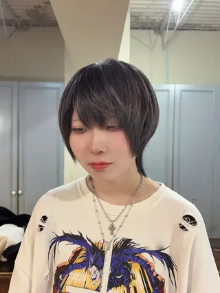ショート 盛れるレイヤー× ウルフMari🪽のヘアスタイル