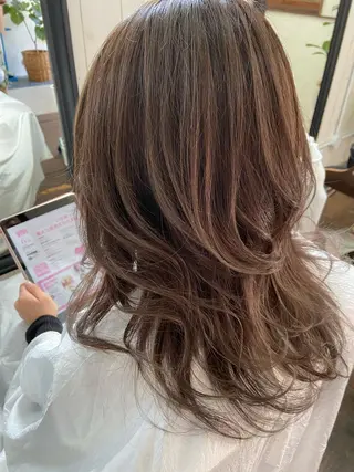 ミディアム 紙屋 隼人のヘアスタイル