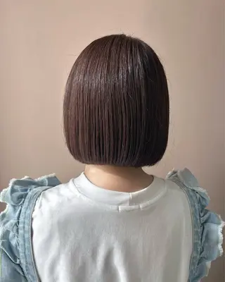 ショート カラー hubhair レイヤー/透明感のヘアスタイル