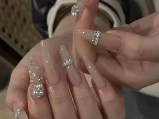 ネイル Queenie 🦋のネイルデザイン