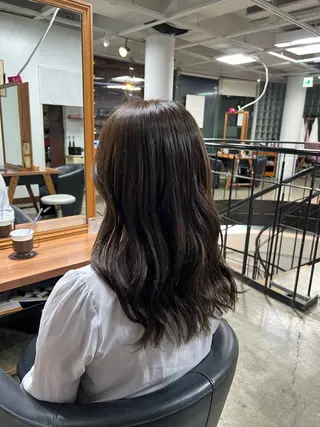 セミロング カラー 穴井 蒼陽のヘアスタイル