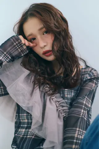 セミロング yuu /Carinのヘアスタイル