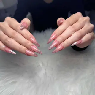 ネイル Genie Mika Nailsのネイルデザイン