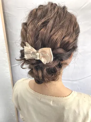 ミディアム ヘアアレンジ TAKAHASHI LEAPSのヘアスタイル