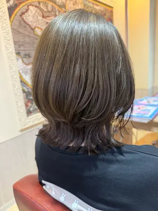 ミディアム 小倉 沙織のヘアスタイル