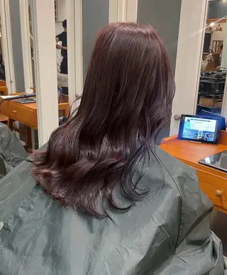 ロング 透明感カラー ／emiのヘアスタイル