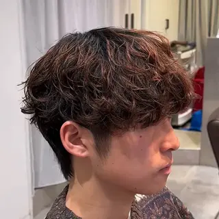 ミディアム 港南台短髪特化 フェザーパーマのヘアスタイル