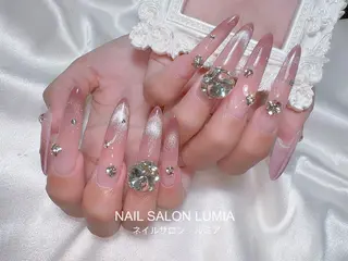 ネイル ネイルサロン ルミア Lumia 店長施術のネイルデザイン