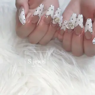 ネイル S. JEWELのネイルデザイン