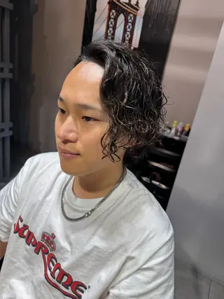 ミディアム パーマ メンズ 似合う髪型見つけます AYAKAのヘアスタイル