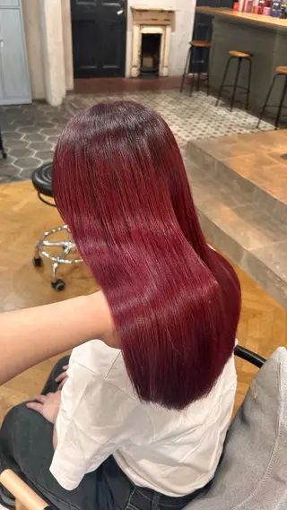 ロング カラー SAKI⭐️ブリーチ ・艶カラー⭐️のヘアスタイル